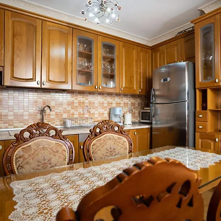 2-bedroom Beachfront With Sea View דירה