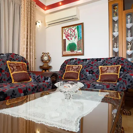 2-bedroom Beachfront With Sea View דירה Vlorë