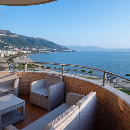 2-bedroom Beachfront With Sea View