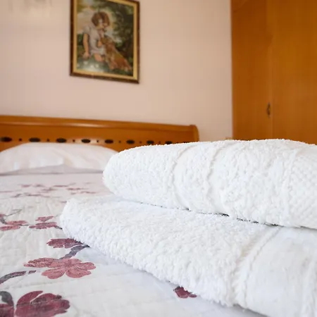 דירה 2-bedroom Beachfront With Sea View *