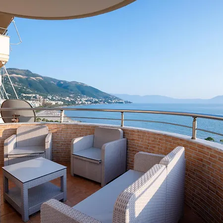 2-bedroom Beachfront With Sea View *