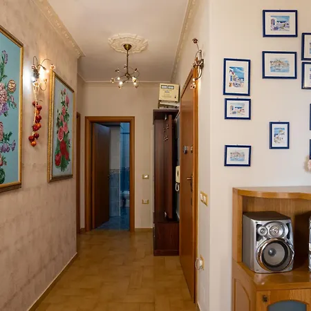 아파트 2-bedroom Beachfront With Sea View